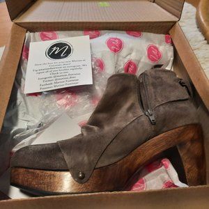 Matisse Gwen Taupe Leather Wooden Platform Ankle Boots Size 8 - new in box!